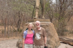 Victoria Falls - At Livingstoes Statue 8
