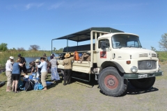 Okavango - Unlaoding the Truck